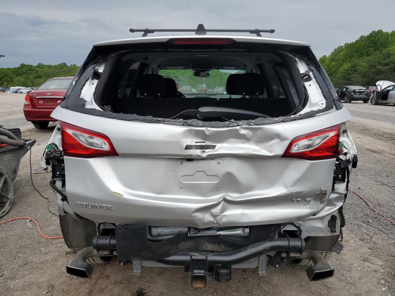 2GNAXTEX1J6133132 2018 Chevrolet Equinox Lt