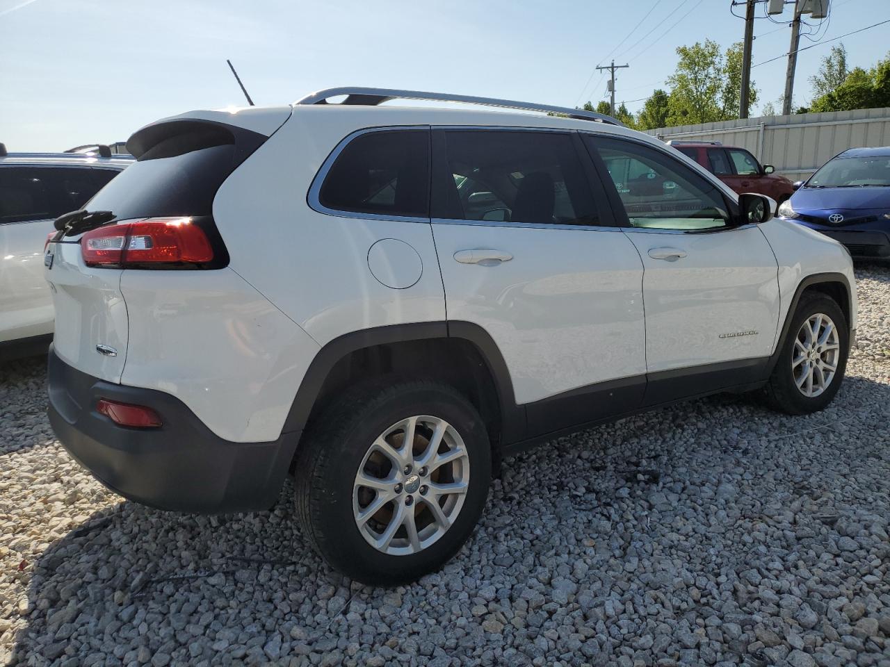 1C4PJMCBXHW545390 2017 Jeep Cherokee Latitude