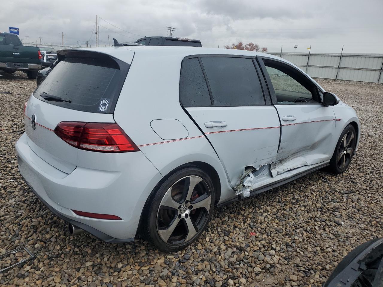 2019 Volkswagen Gti S vin: 3VW6T7AU5KM030877