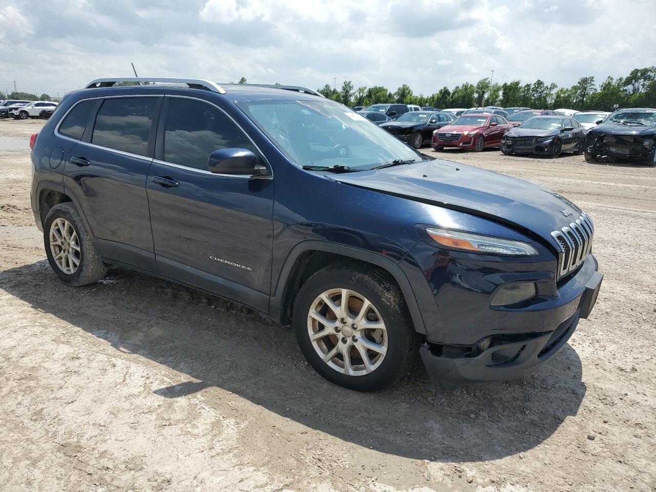 2015 Jeep Cherokee Latitude vin: 1C4PJLCS7FW658091