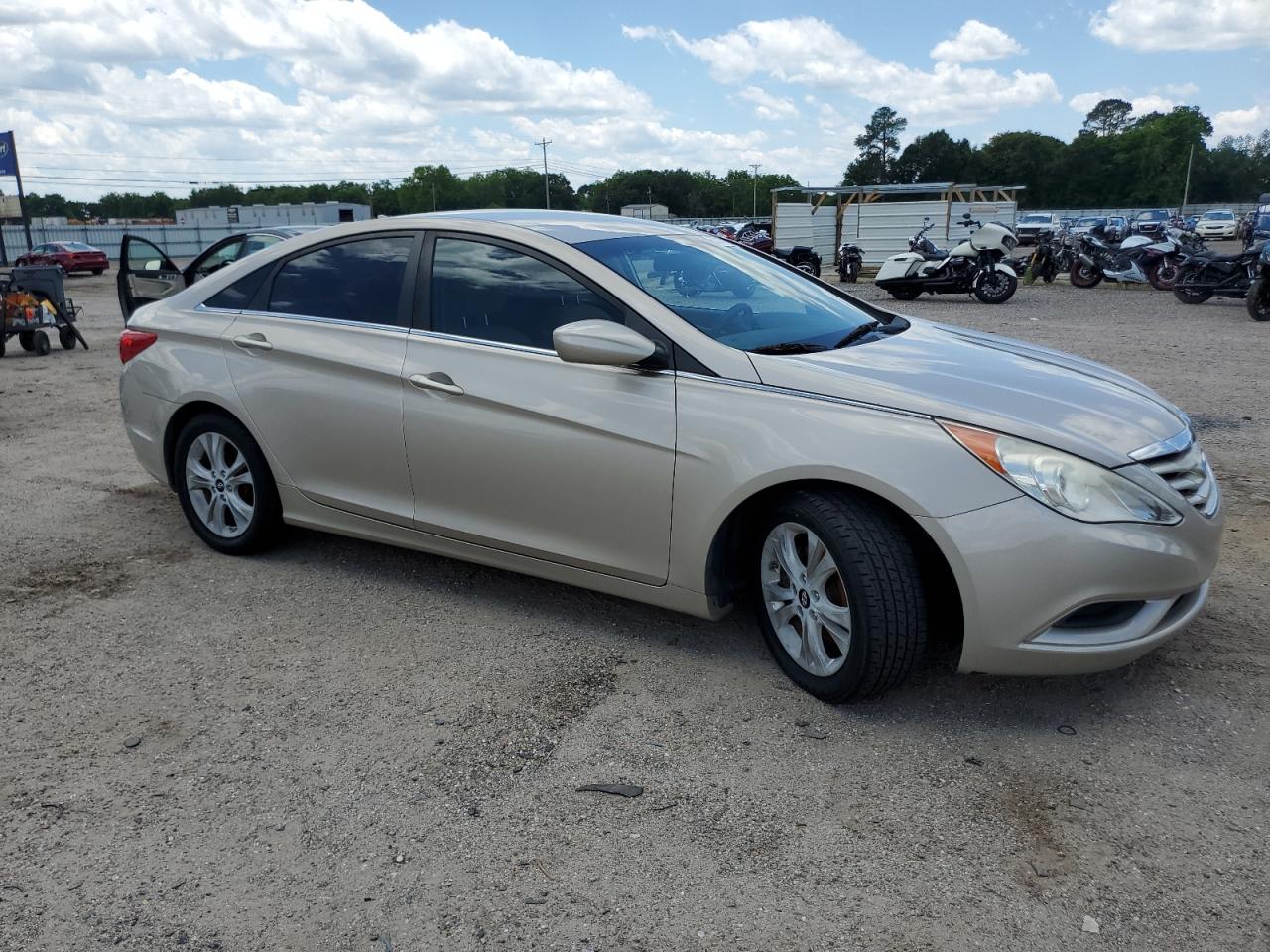 5NPEB4AC4BH047991 2011 Hyundai Sonata Gls