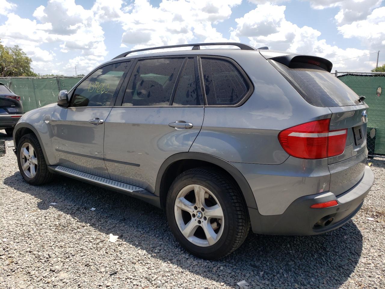 5UXFE4C57AL383458 2010 BMW X5 xDrive30I