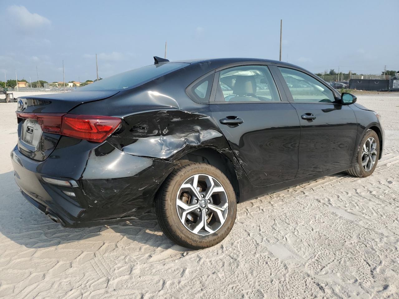 3KPF24AD6KE037271 2019 Kia Forte Fe