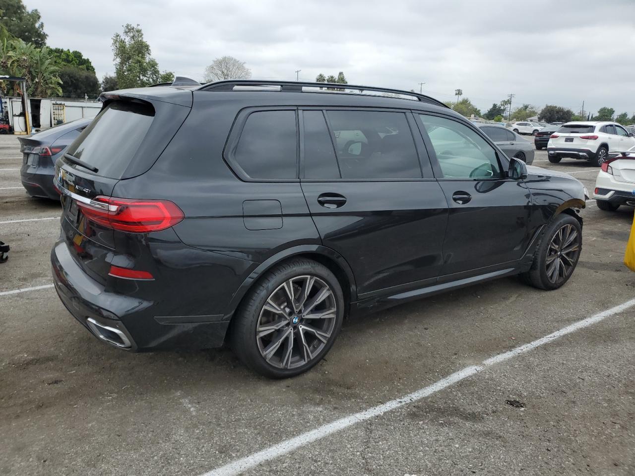 5UXCW2C06L9B75454 2020 BMW X7 xDrive40I