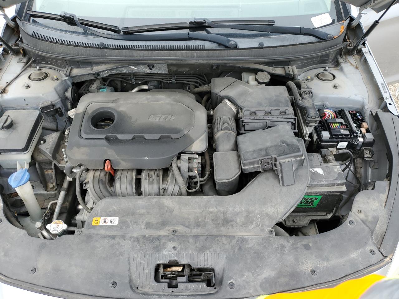 5NPE24AF2FH257585 2015 Hyundai Sonata Se