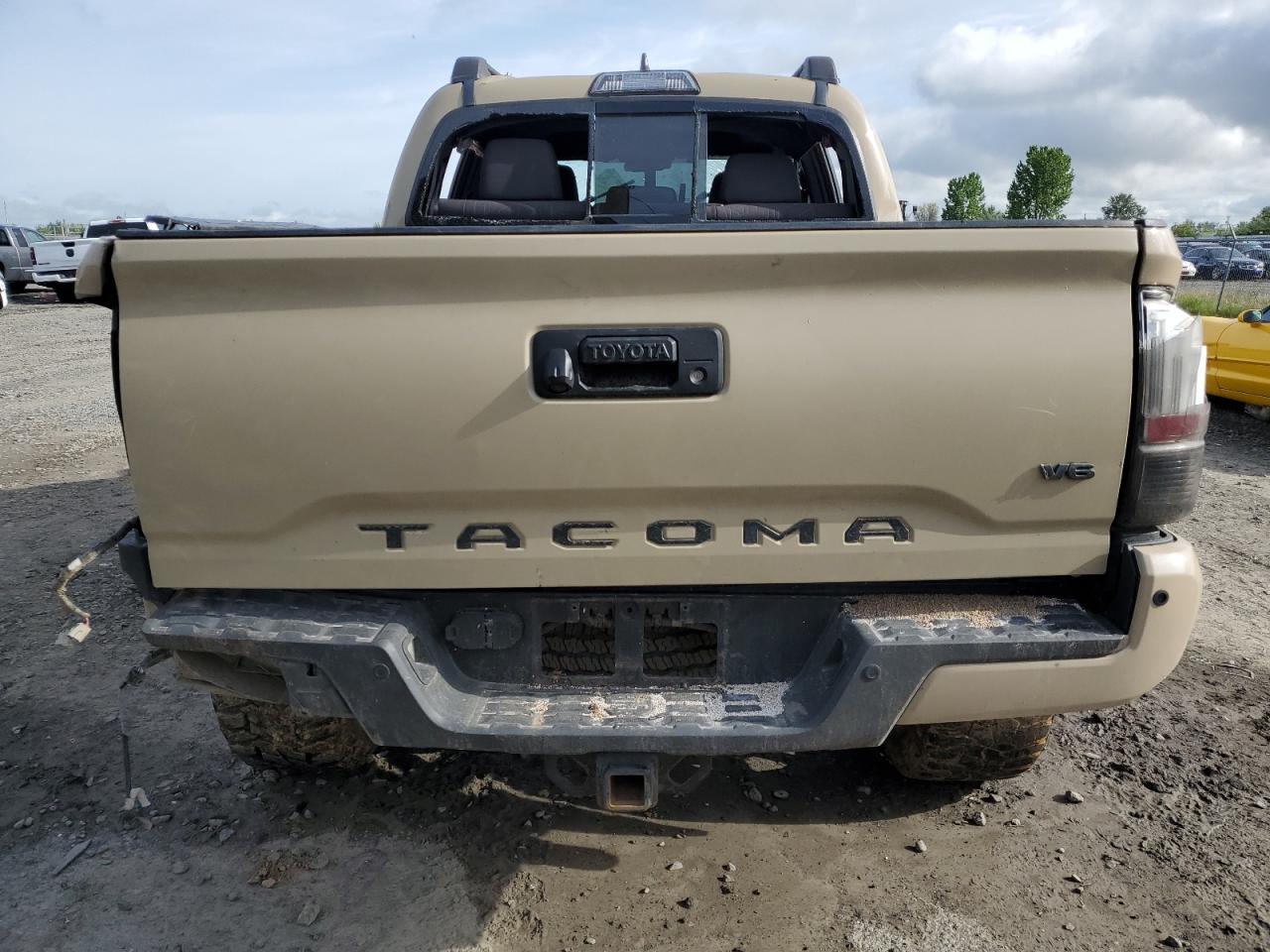 3TMCZ5AN9HM069319 2017 Toyota Tacoma Double Cab
