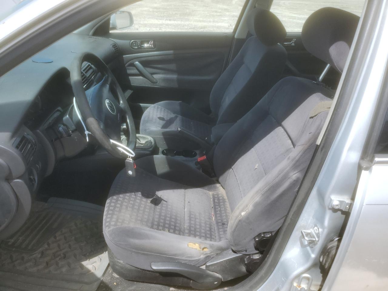 WVWPD63B11P104296 2001 Volkswagen Passat Gls