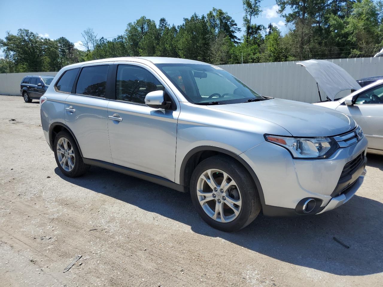 JA4AD3A3XFZ006731 2015 Mitsubishi Outlander Se