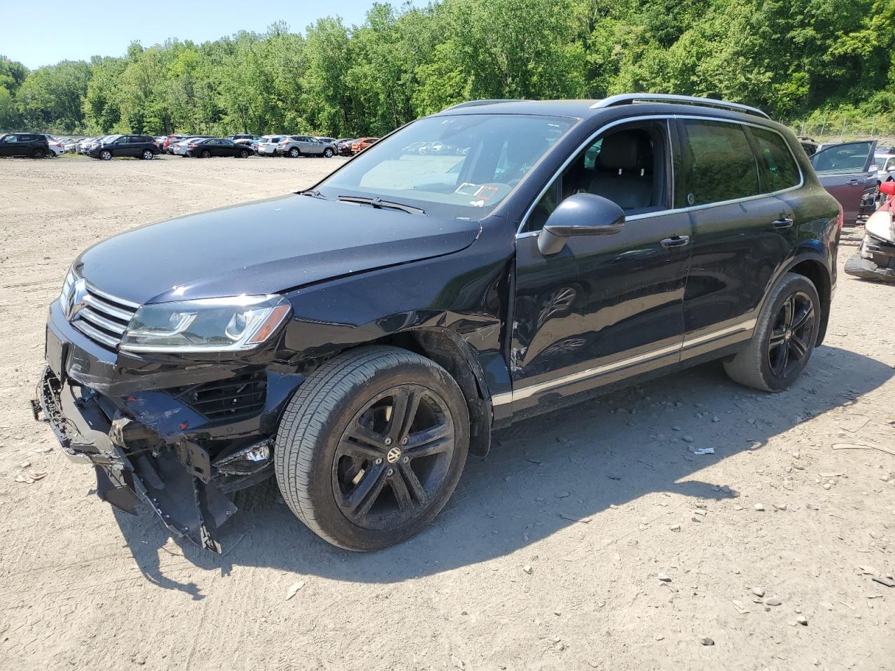 WVGRF7BP3HD005511 2017 Volkswagen Touareg Wolfsburg