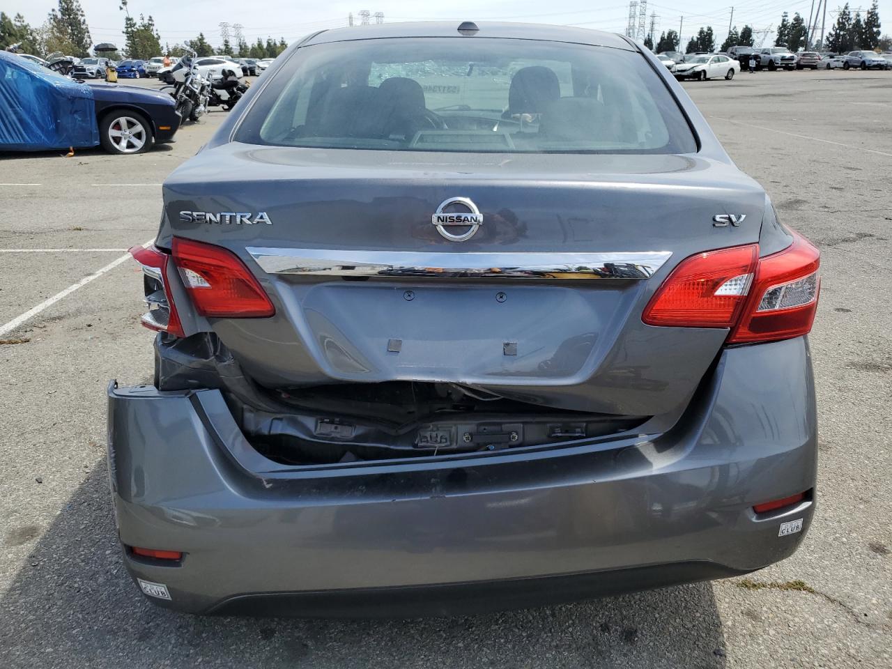 3N1AB7AP0JL628201 2018 Nissan Sentra S