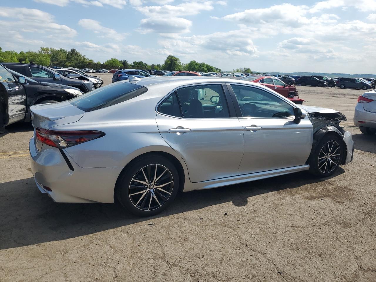 4T1G11AK8MU601054 2021 Toyota Camry Se