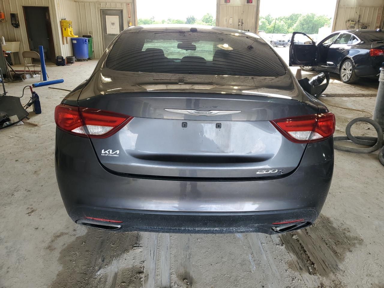 1C3CCCBG5FN518010 2015 Chrysler 200 S