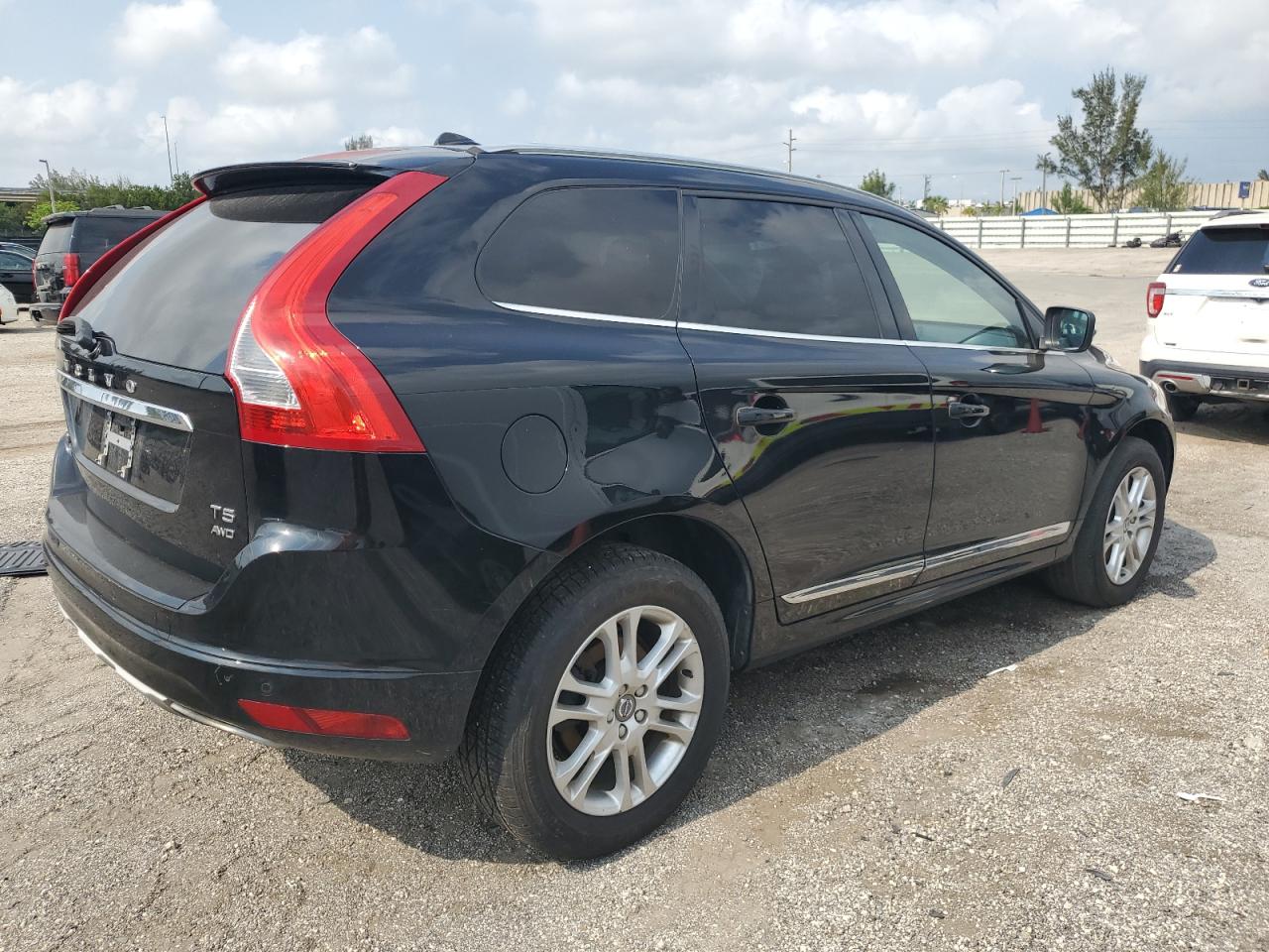 YV4612RK2G2829459 2016 Volvo Xc60 T5 Premier