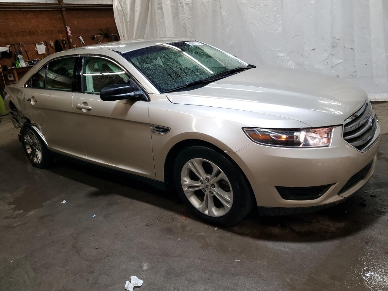 1FAHP2D80JG105369 2018 Ford Taurus Se