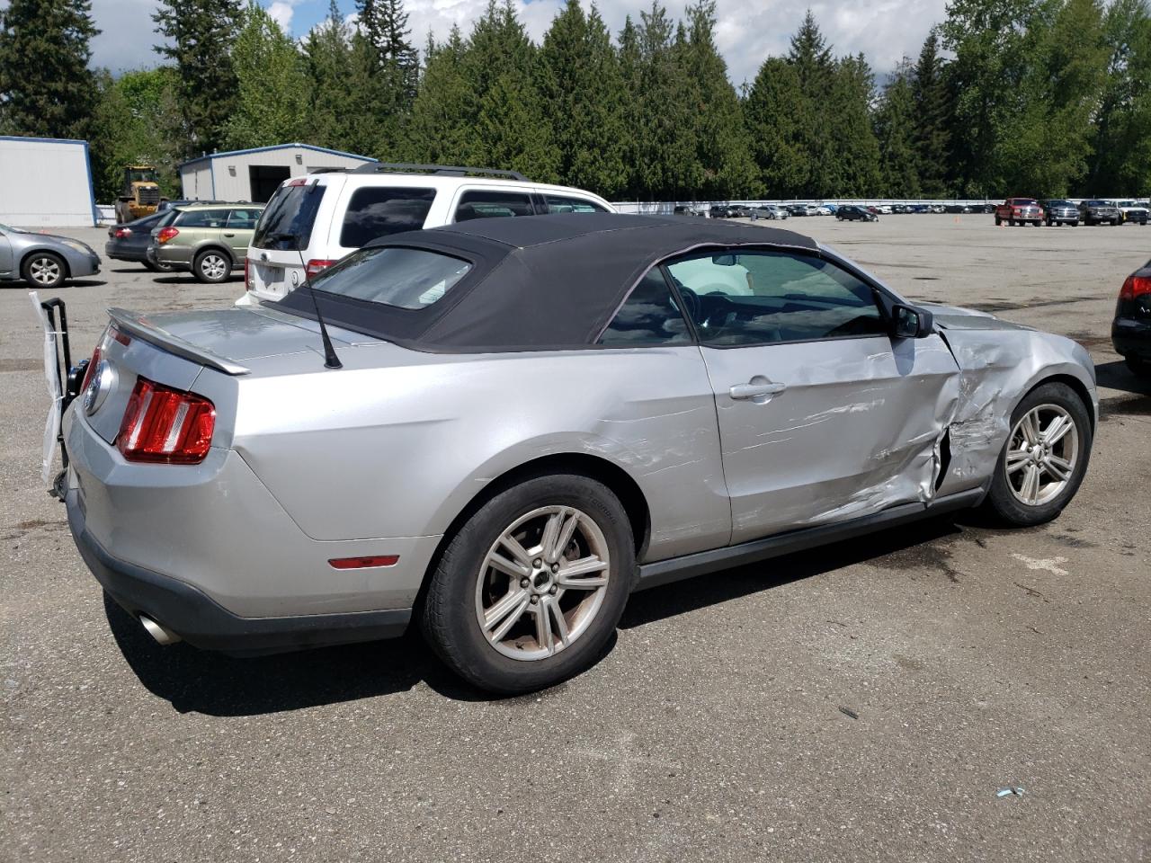 1ZVBP8EM0B5150336 2011 Ford Mustang