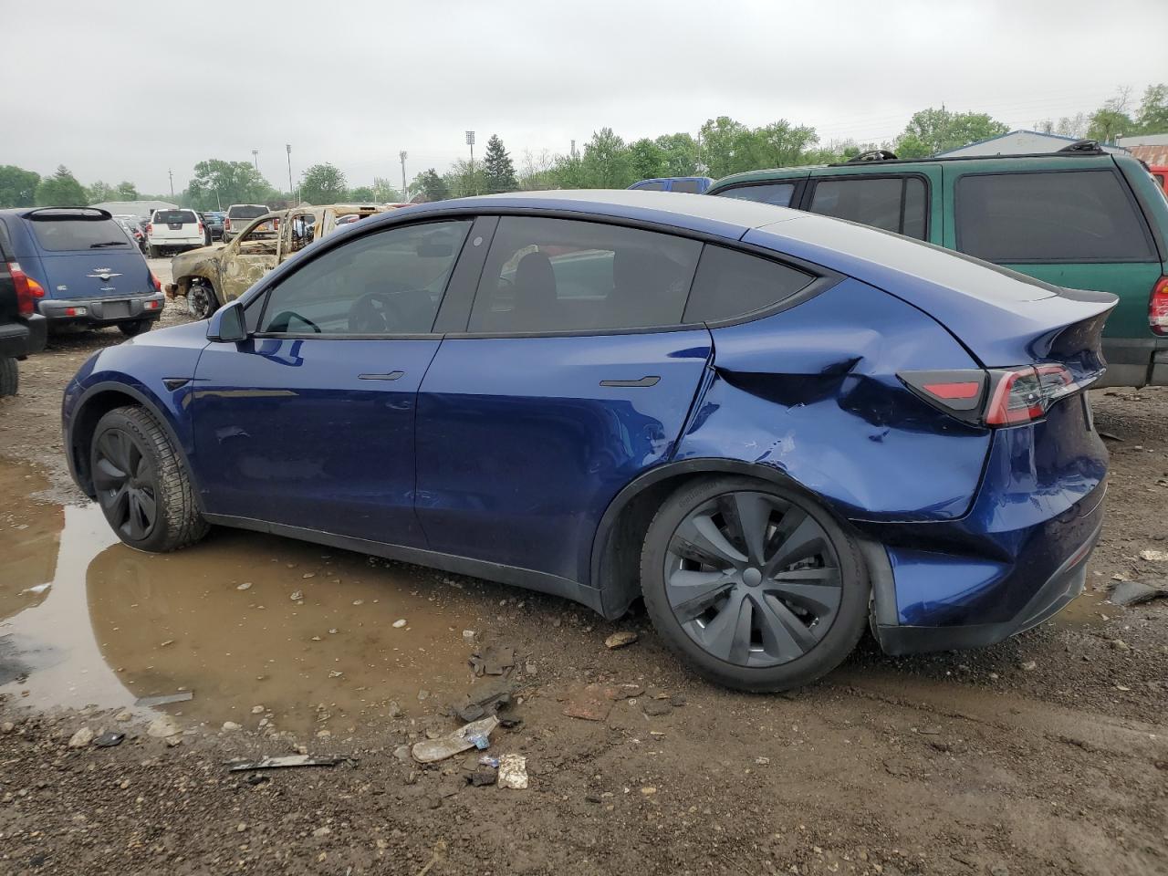 7SAYGDEE4PA102813 2023 Tesla Model Y