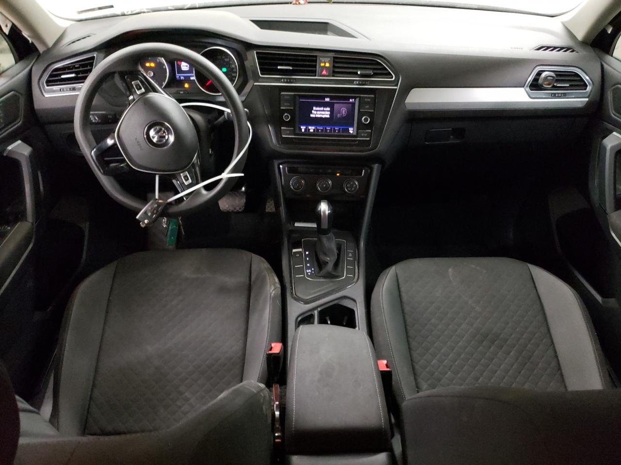 3VV1B7AX6KM098889 2019 Volkswagen Tiguan S