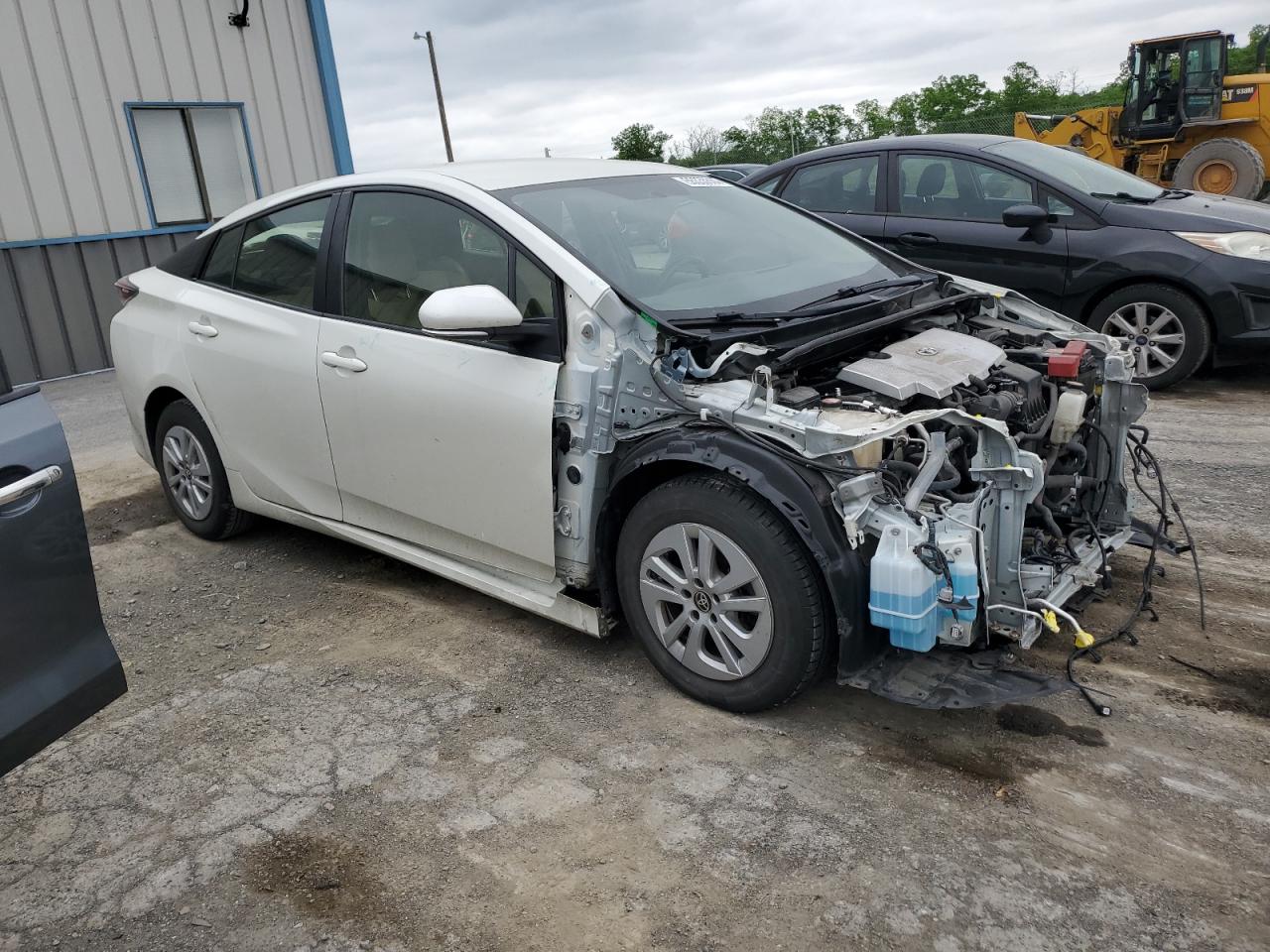 JTDKBRFU1G3509864 2016 Toyota Prius