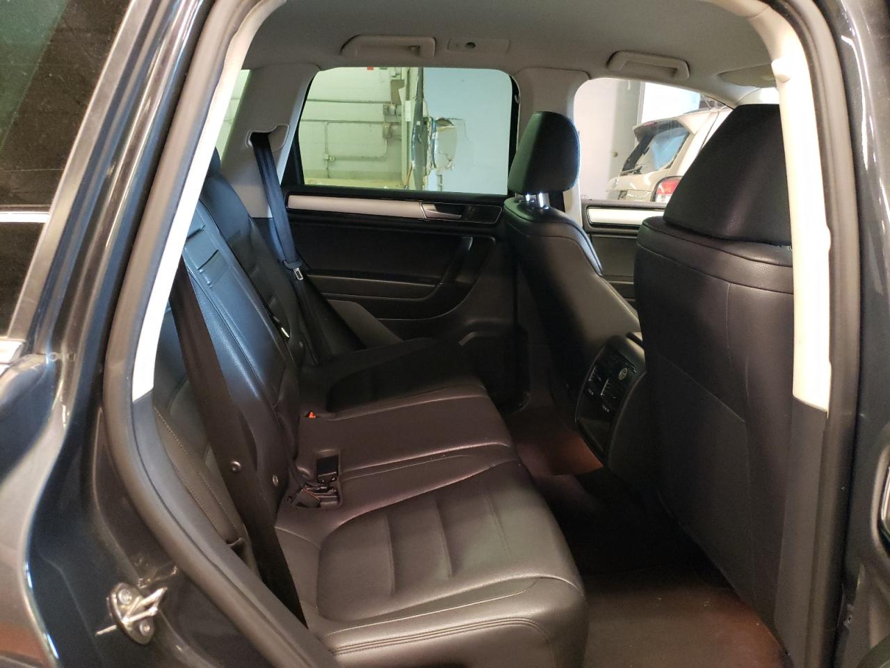 WVGEF9BP4FD007811 2015 Volkswagen Touareg V6