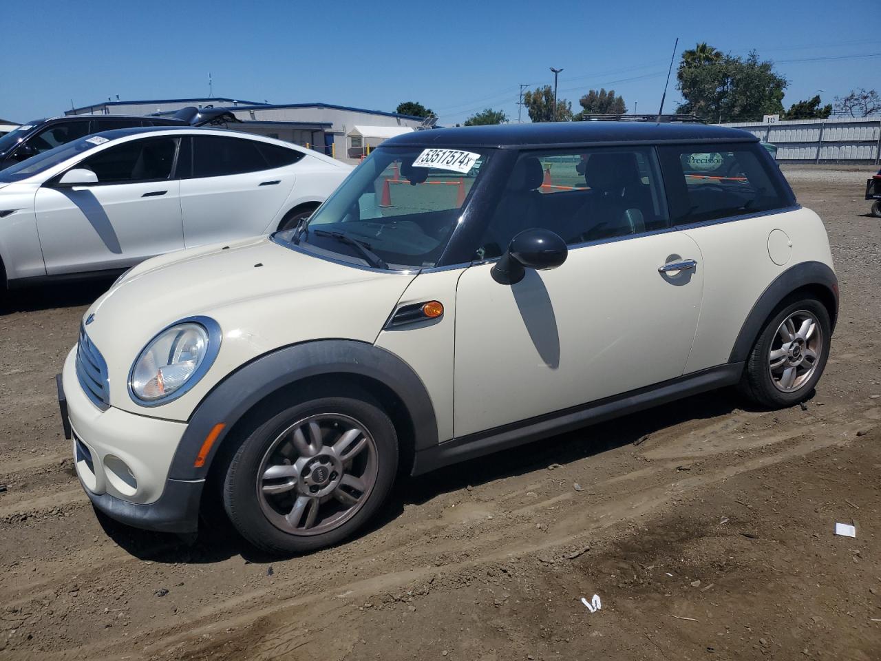 2013 Mini Cooper vin: WMWSU3C57DT687579