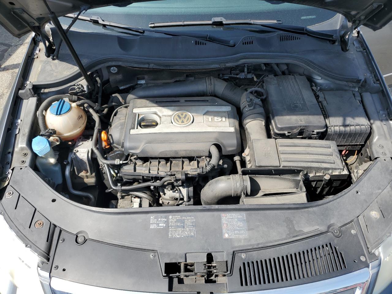 WVWAK73CX8E230334 2008 Volkswagen Passat Komfort