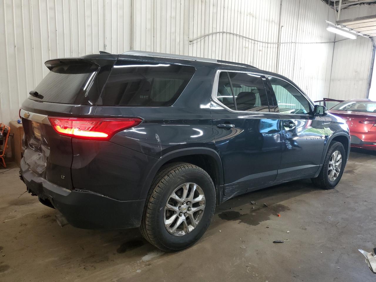 1GNERGKW0JJ168097 2018 Chevrolet Traverse Lt