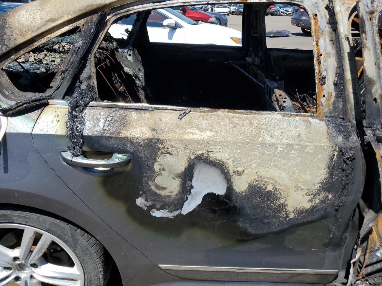 1VWCN7A38DC088944 2013 Volkswagen Passat Sel