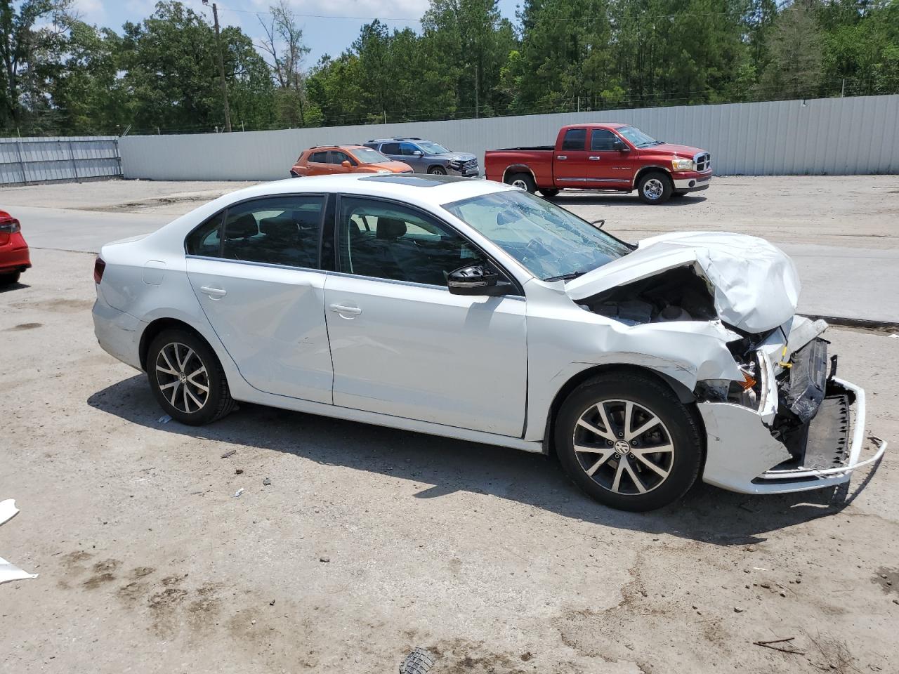 3VWDB7AJ5JM261566 2018 Volkswagen Jetta Se