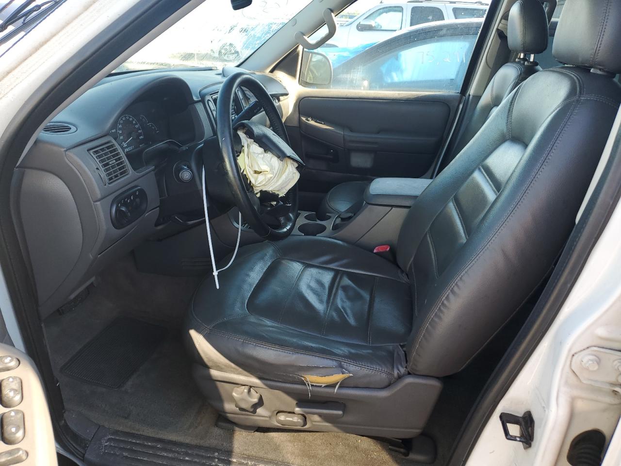 1FMZU63K22UD11920 2002 Ford Explorer Xlt