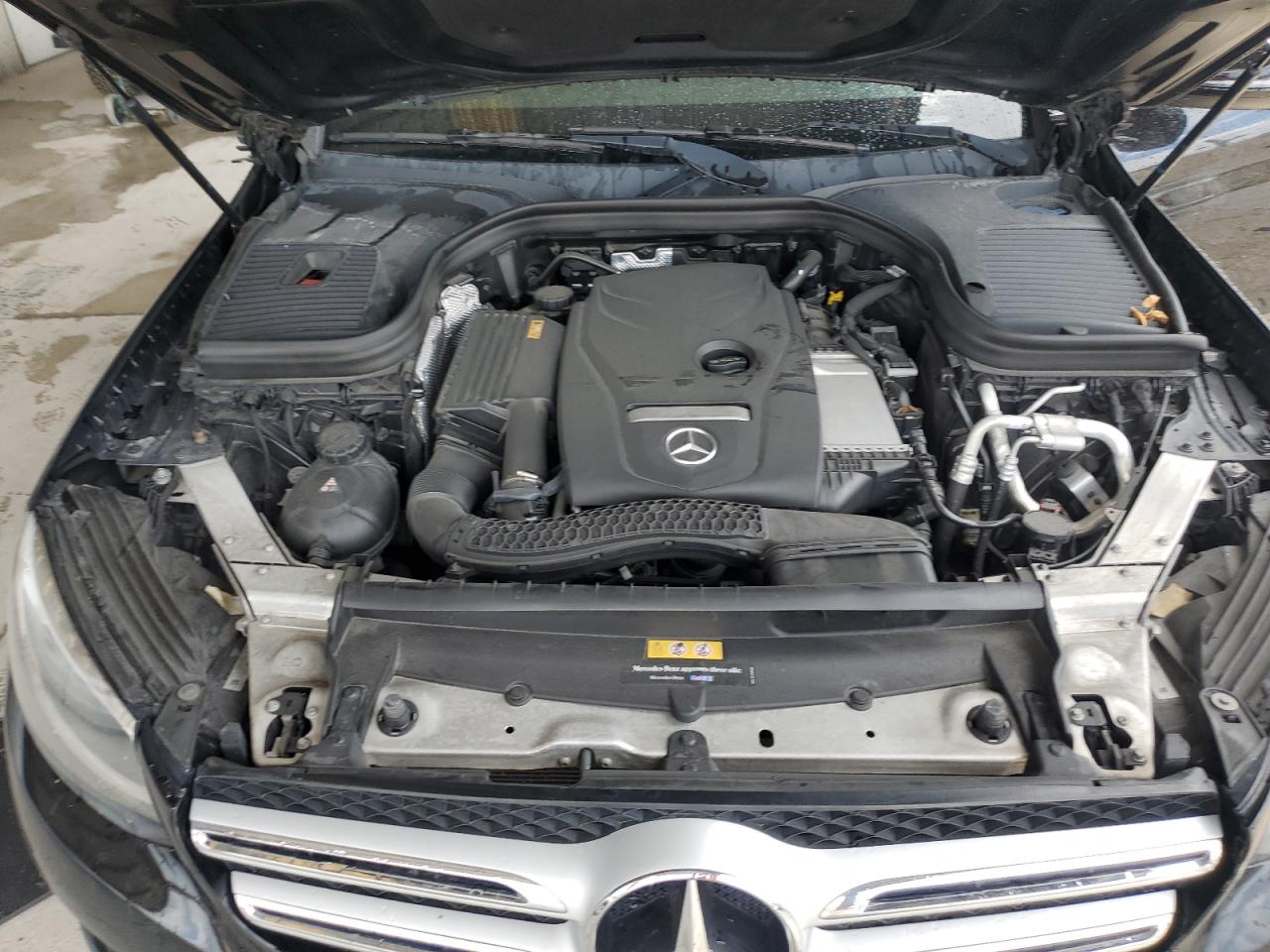 WDC0G4KB4GF071043 2016 Mercedes-Benz Glc 300 4Matic