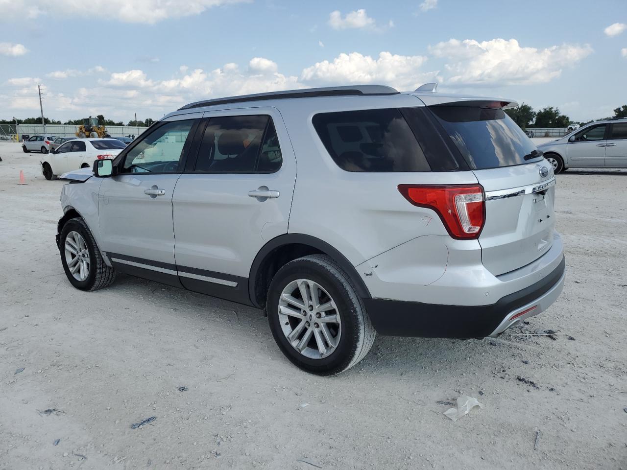 1FM5K7D86HGA08191 2017 Ford Explorer Xlt