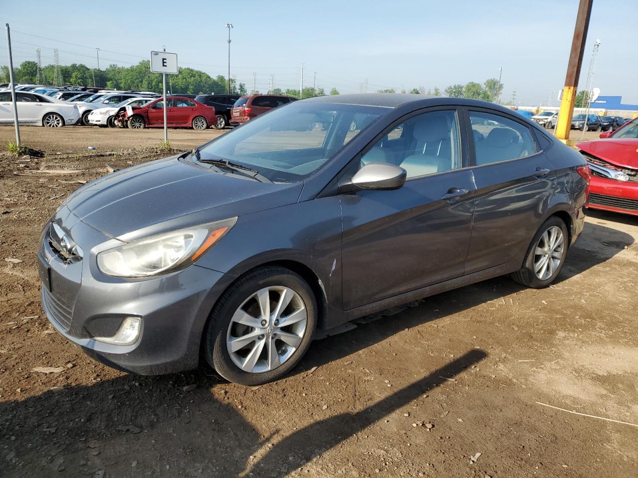 2012 Hyundai Accent Gls vin: KMHCU4AE2CU076492