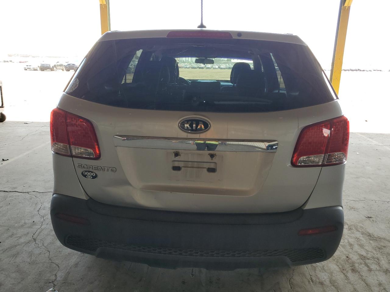 5XYKT3A17BG080774 2011 Kia Sorento Base