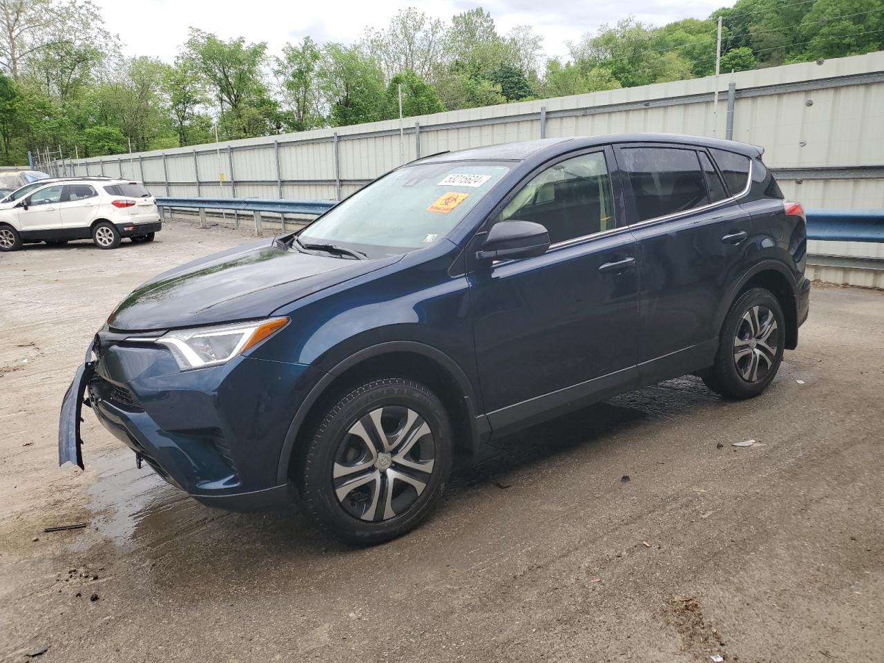 JTMBFREV0HJ715849 2017 Toyota Rav4 Le