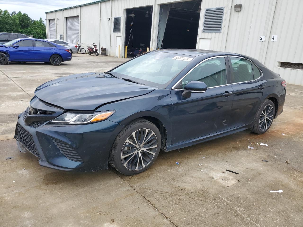 4T1B11HK6JU662883 2018 Toyota Camry L