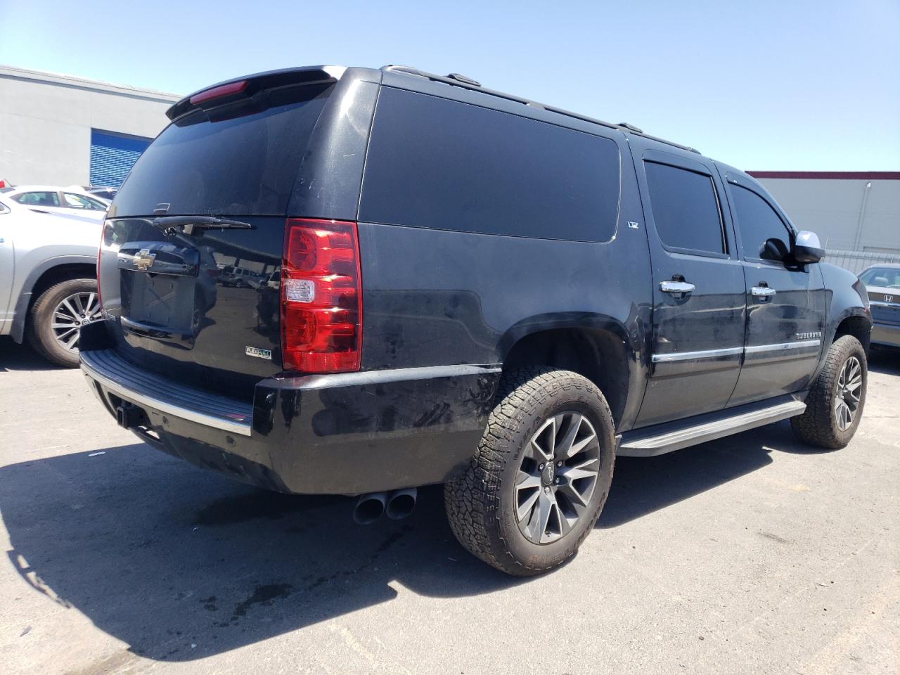 1GNSKKE37BR129280 2011 Chevrolet Suburban K1500 Ltz