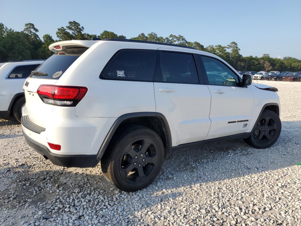 2021 Jeep Grand Cherokee Laredo vin: 1C4RJEAG4MC746176