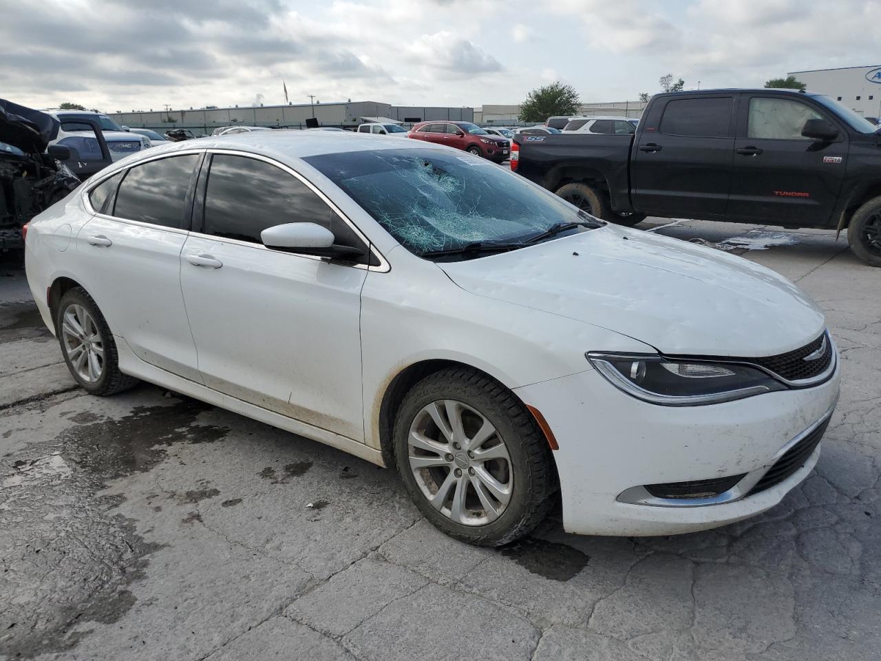 1C3CCCAB3FN611792 2015 Chrysler 200 Limited