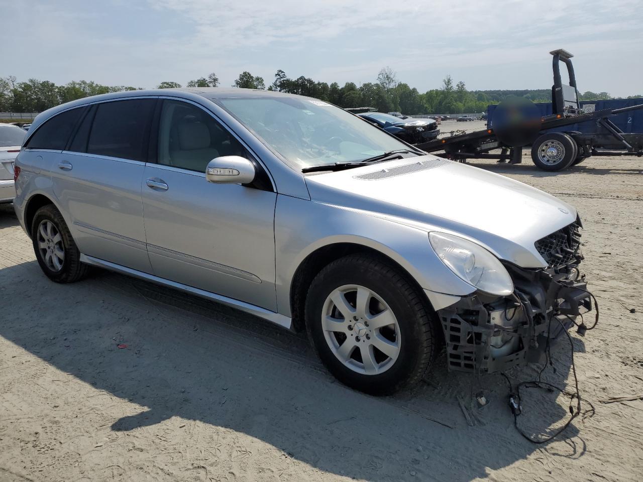 4JGCB65E97A051897 2007 Mercedes-Benz R 350