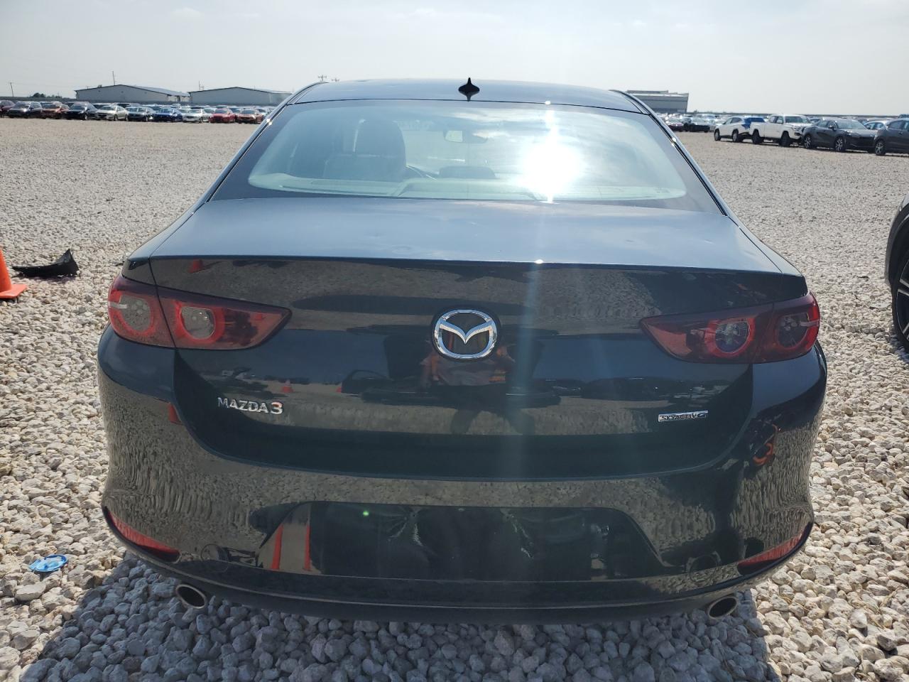 3MZBPAEM7KM101832 2019 Mazda 3 Premium