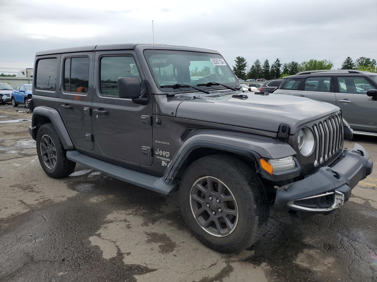 1C4HJXEG3KW570864 2019 Jeep Wrangler Unlimited Sahara