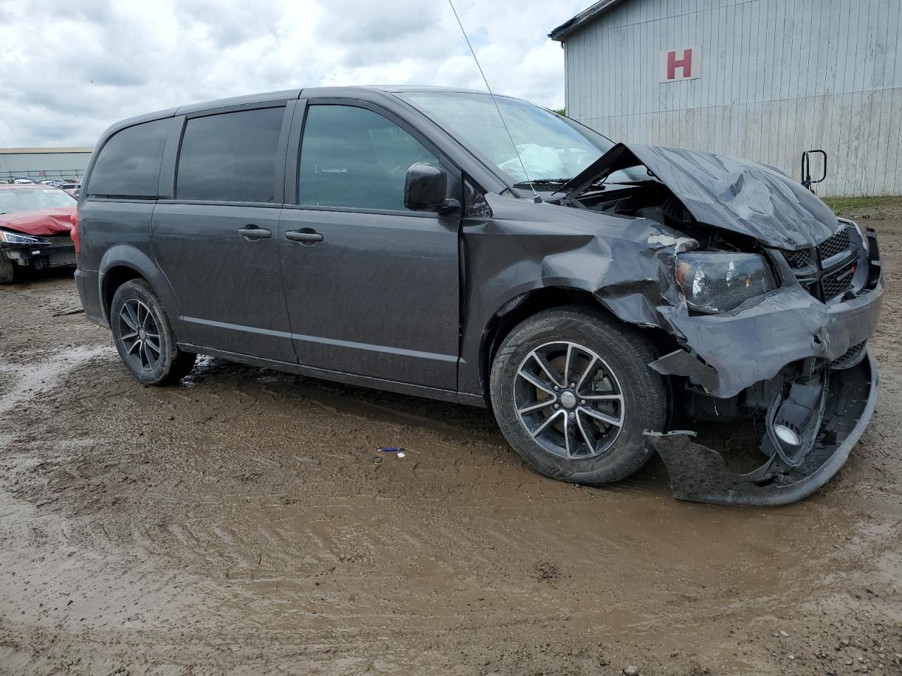 2C4RDGCG7JR137697 2018 Dodge Grand Caravan Sxt