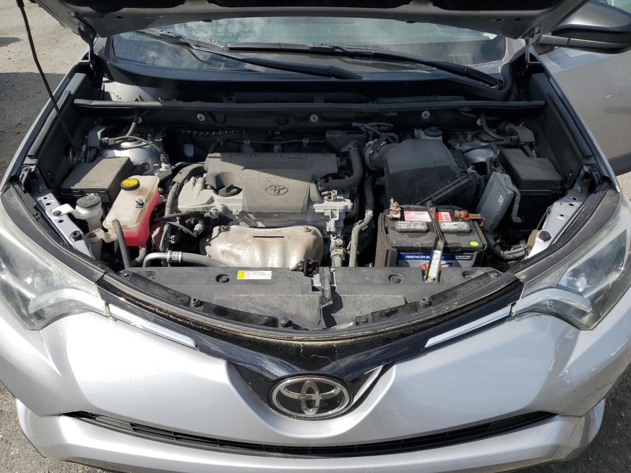 2T3BFREV5HW628353 2017 Toyota Rav4 Le