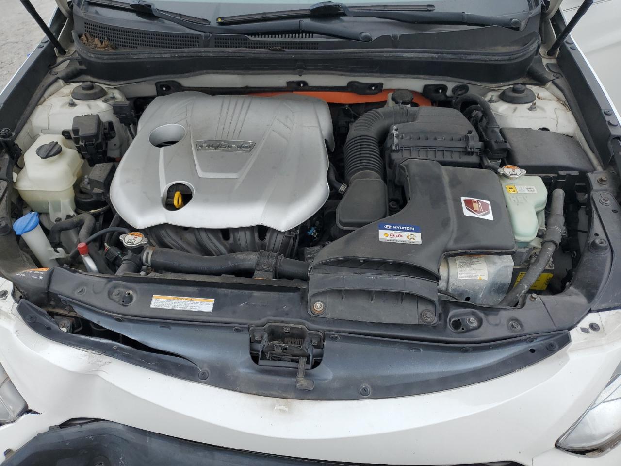 HYUNDAI SONATA HYBRID