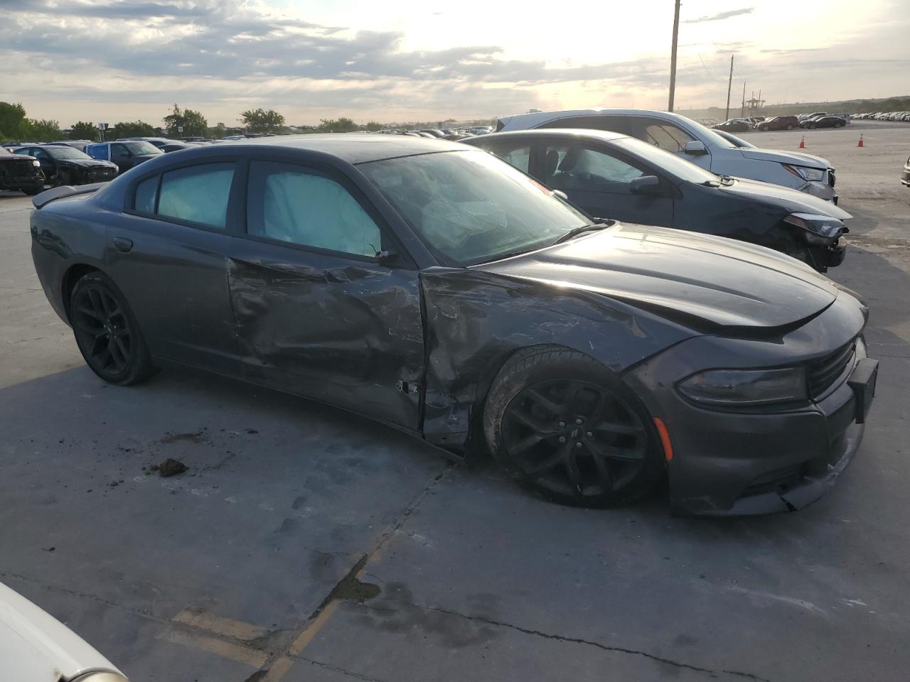 2C3CDXBGXKH670453 2019 Dodge Charger Sxt