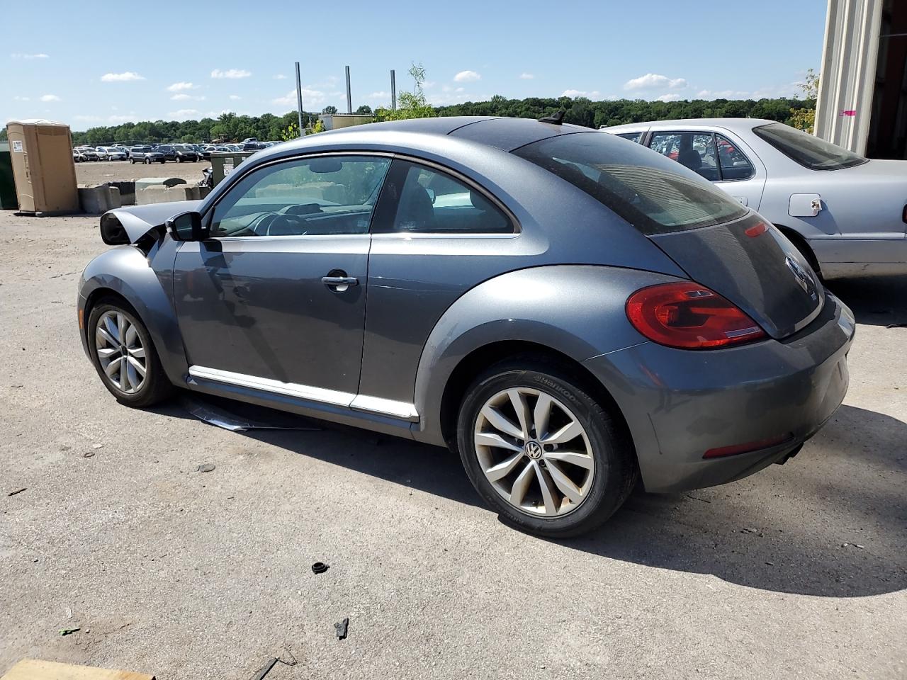 2014 Volkswagen Beetle vin: 3VWRL7AT3EM666187