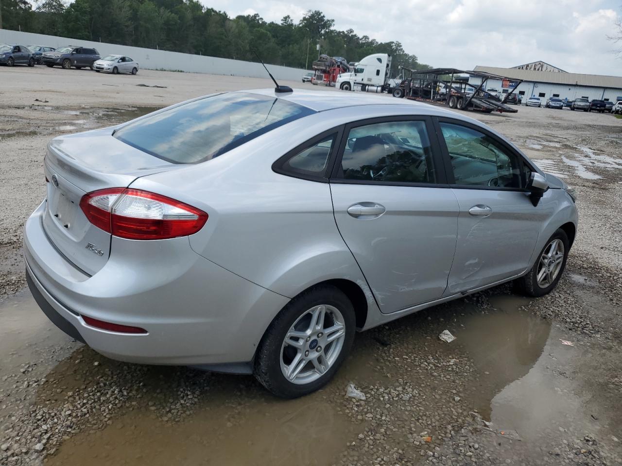 2018 Ford Fiesta Se vin: 3FADP4BJ9JM138442