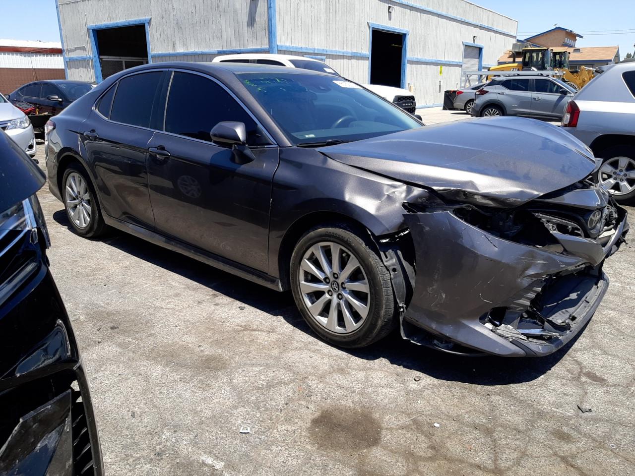 2018 Toyota Camry L vin: 4T1B11HK3JU536769