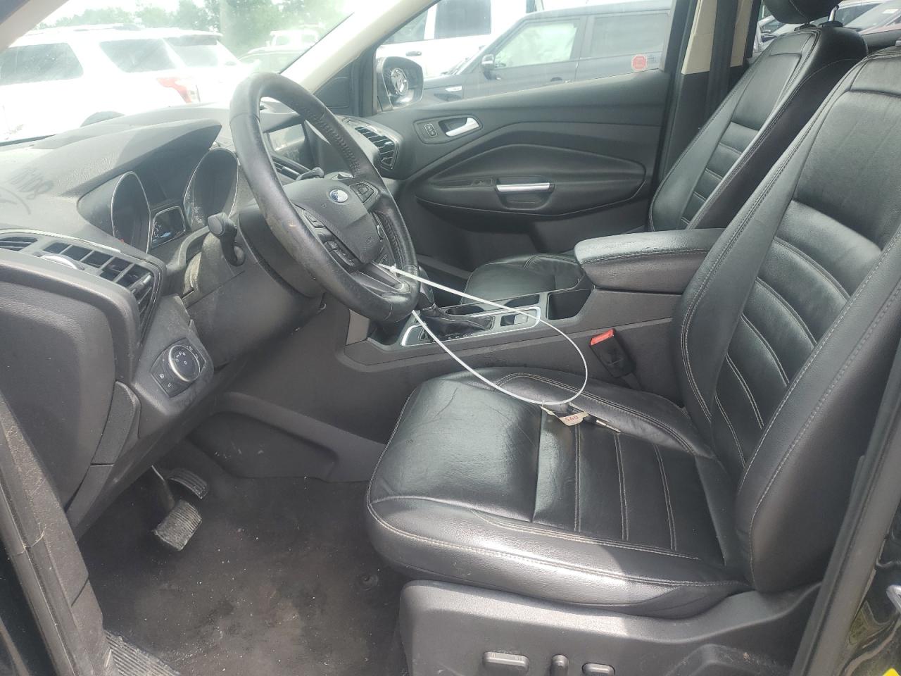 1FMCU0HD8JUC15835 2018 Ford Escape Sel