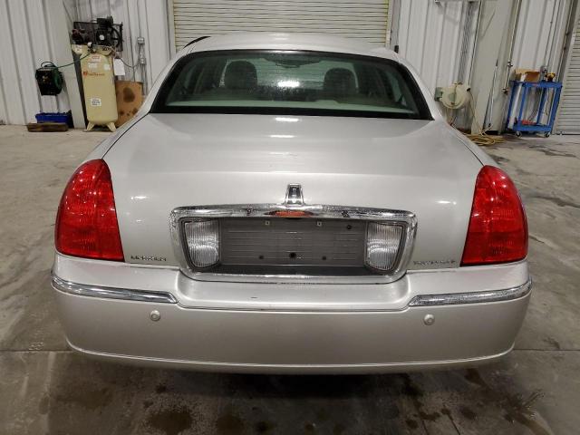 2004 Lincoln Town Car Executive VIN: 1LNHM81W04Y652094 Lot: 55379614